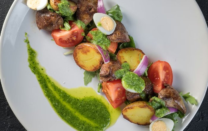 Article Image for How Italy's Culinary Traditions Support an Active Lifestyle